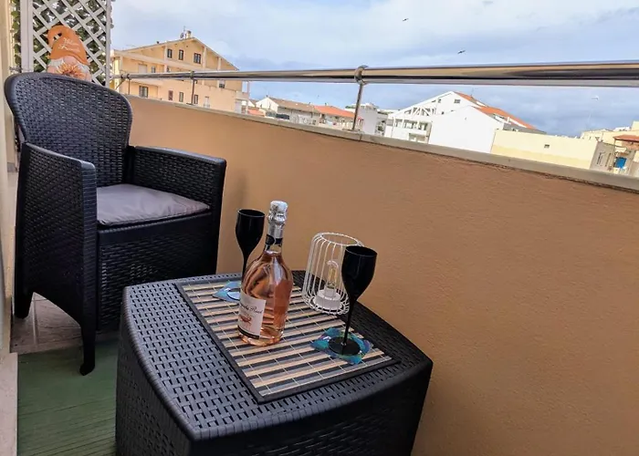 Konukevi The Palm Leaf