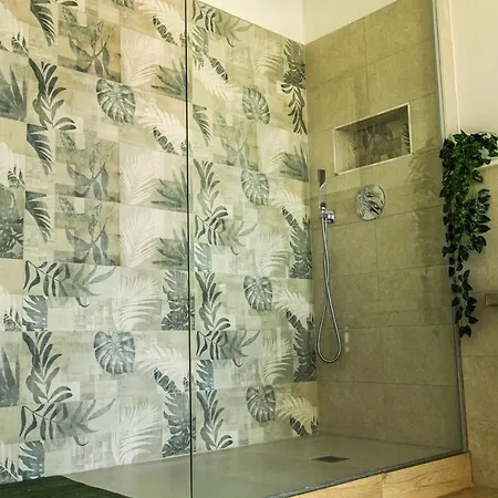 The Palm Leaf Guest house